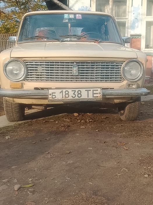 Машина на ходу їди файно заводиться нормально