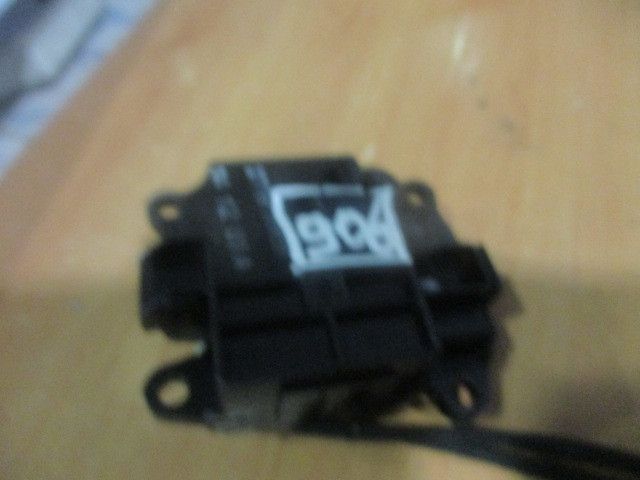 Motor da comporta da sofagem NISSAN Juke (F15)