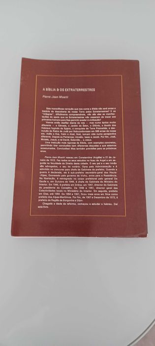 Pierre-Jean Moatti, “A Bíblia & os Extraterrestres” 1978. 199 páginas.