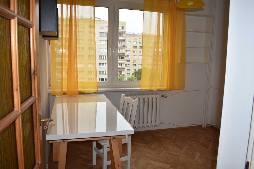 2 pokojowe ul.Jerzmanowskiego Bieżanów-Prokocim Kraków, z jasną kuchnią i balkonem do wynajęcia.