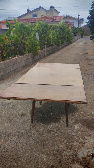 Mesa de jantar extensível