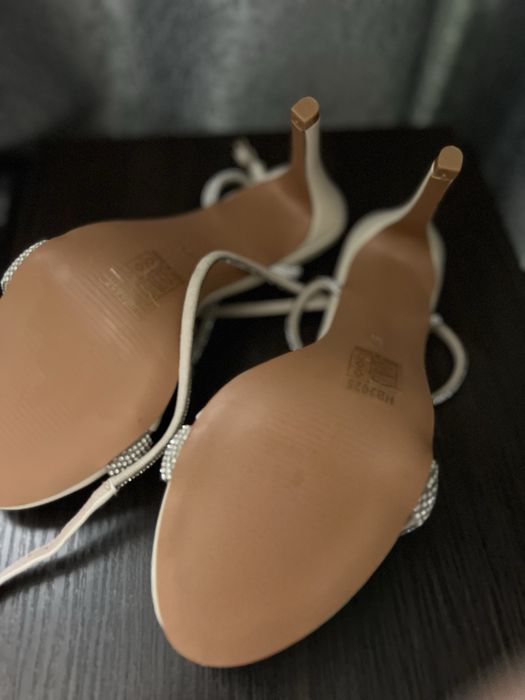 Туфлі,Босоніжки в ідеальному стані