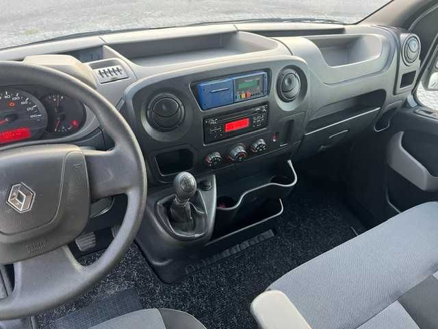 Renault master 2.3dci l2h2 com refrigeração poucos km no estado de impecável.