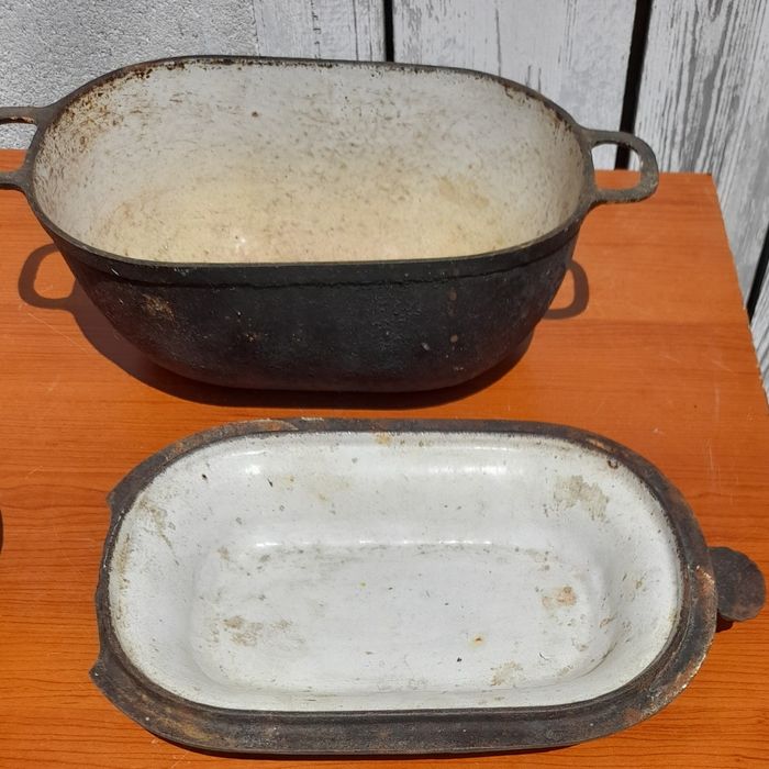 Żeliwne naczynie do pieczenia