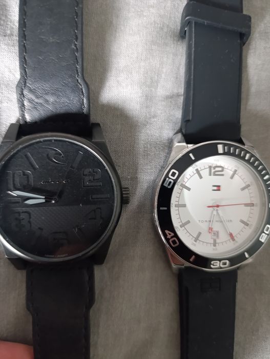 Relógios Tommy e rip curl 20€ cada