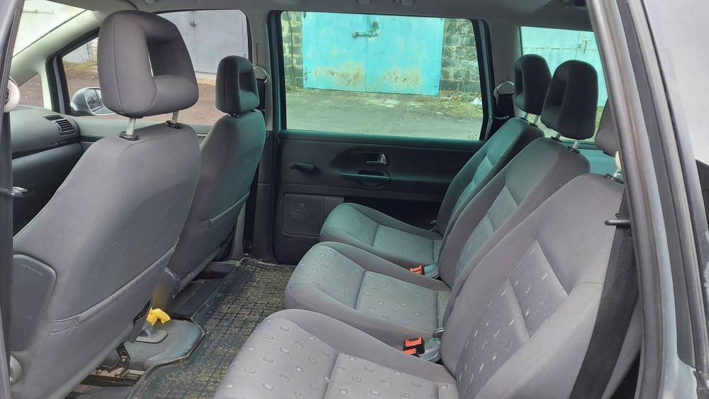 Продам минивен 7 мест