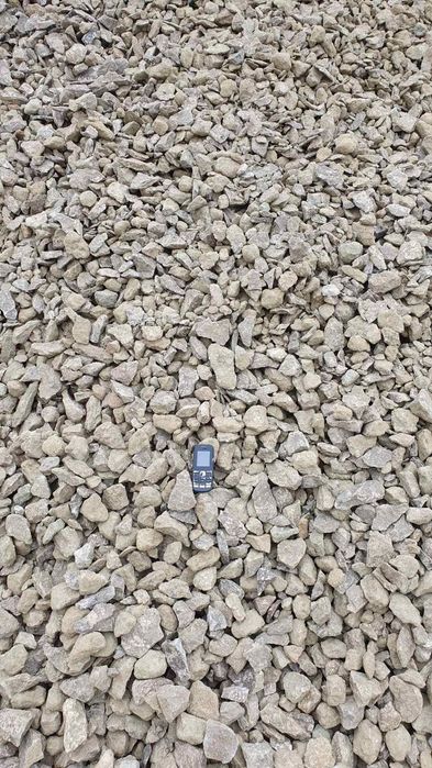Гравій,вапняк,грунт,дроблений бетон,вскриша,бій цегли, земля