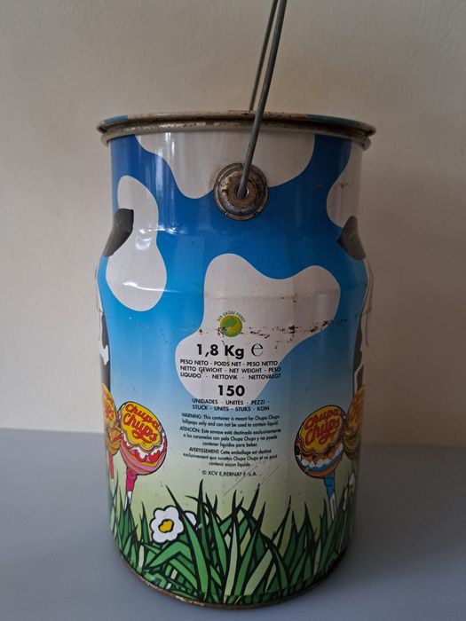 Puszka ChupaChups z krową bańka na mleko