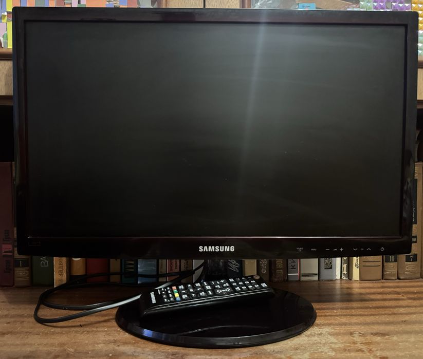 Кольоровий дісплей/Монітор/ЖК телевізор Samsung T22B350EW 22”