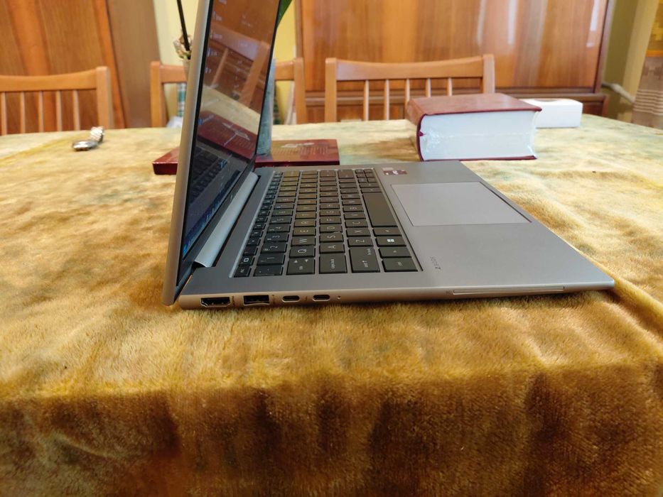 HP ZBook Firefly G9 14" i7-1270P, 32GB, 128GB SSD