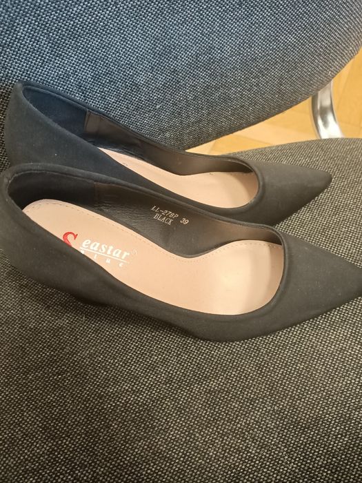 Sprzedam czarne czółenka