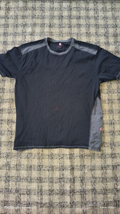 Продам футболку Strauss52-54розм