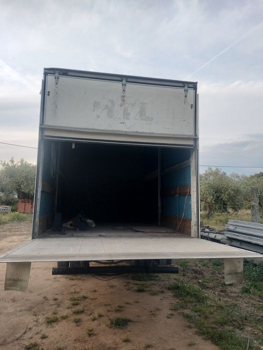 Contentor com plataforma elétrica