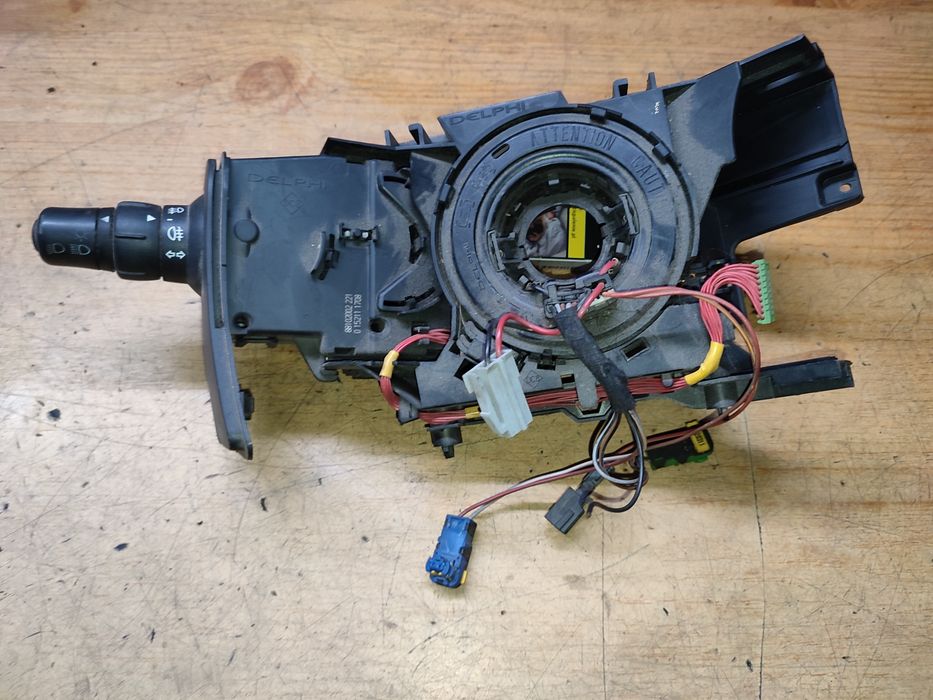 Przełącznik zespolony manetka Renault Kangoo II Taśma 8200.906.800A