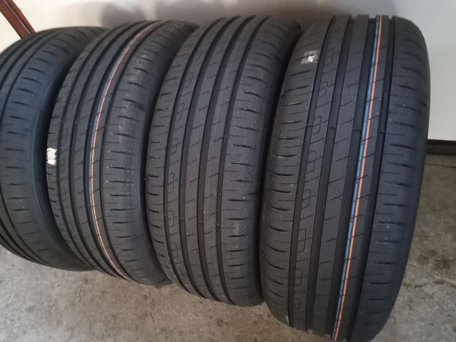 Sprzedam 4 opony 215/55/17 nowe