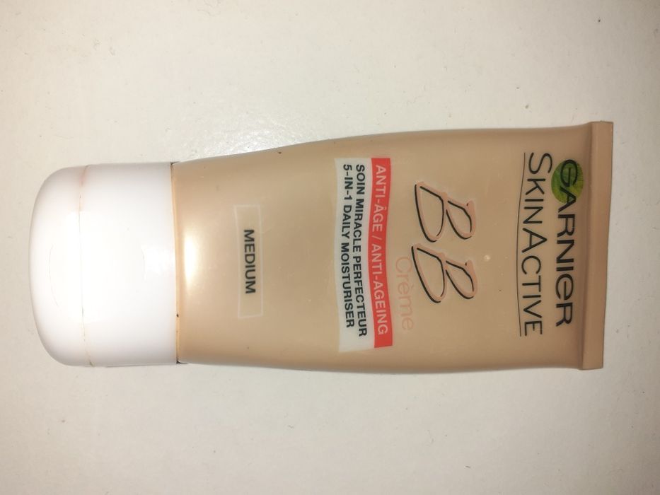 Cremes de rosto GARNIER- vario*s