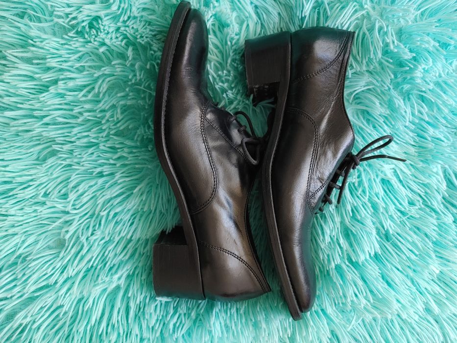 Sliczne czarne pantofelki