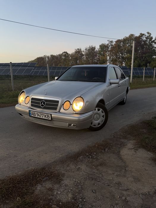 Mercedes-Benz e200 w210 1995 року