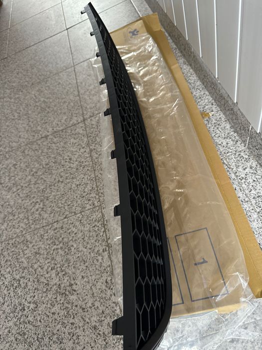 Grelha Frontal Golf VI GTI