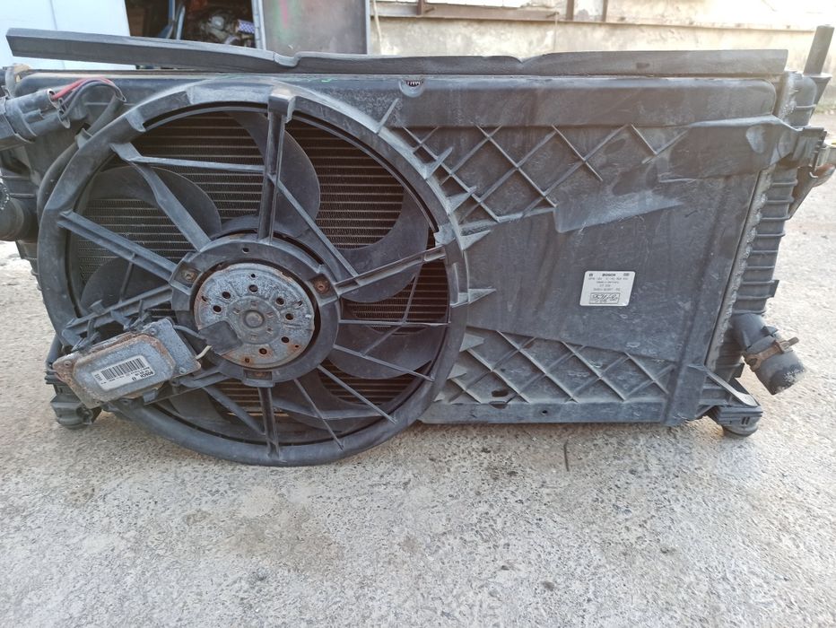 Радіатор основний касета Volvo S40 V50 1.8 бензин дифузор