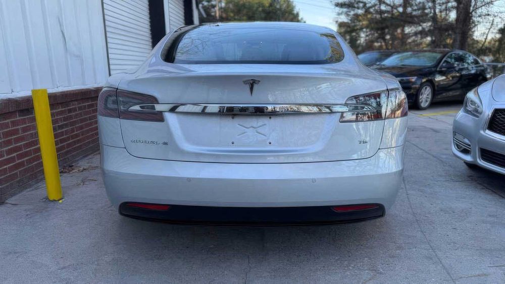 Tesla Model S 75      2017