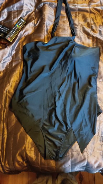 Nowy Strój kąpielowy jednoczęściowy z mini narzutką roz 46-48 NOWY