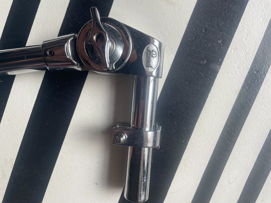 Suporte de timbalão Pearl - Tom Holder