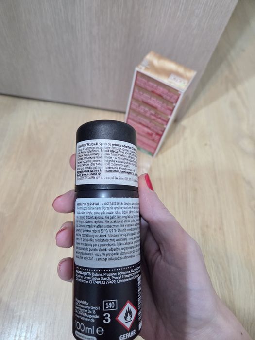 Farba nowa Garnier Świetlisty blond  spray do retuszu odrostów
