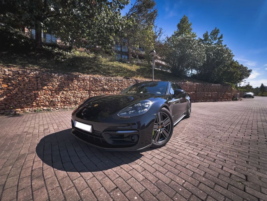 Porsche Panamera 4 E-Hybrid Platinum Edition com PDLS