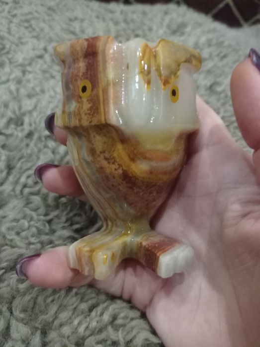 Сова из натурального камня оникса