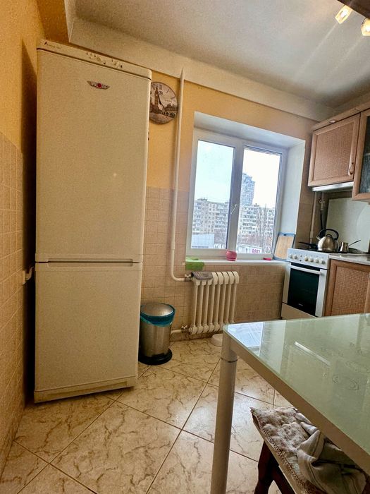 Архипенка 8, перша здача 3-к квартири, є газ, метро Оболонь!