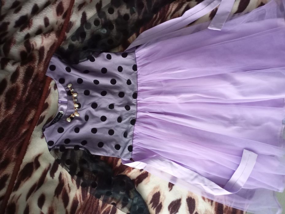 Святкова сукня для дівчинки