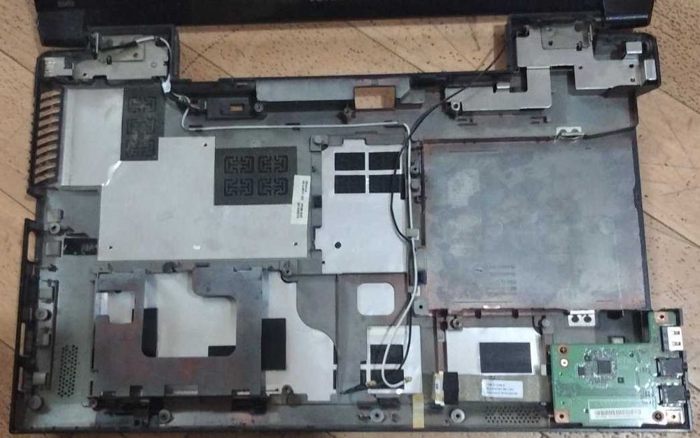 Ноутбук Lenovo B560 (по частям) разборка