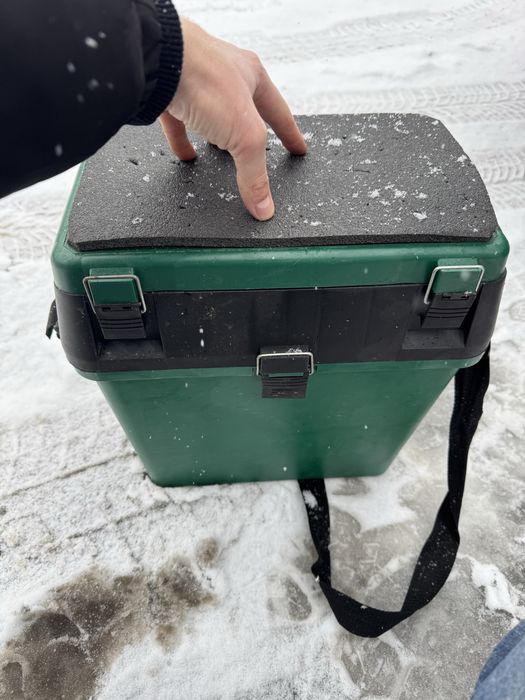 Риболовний зимовий ящик