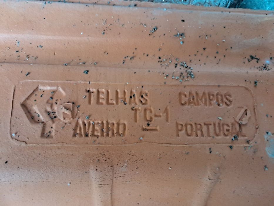 Telhas novas 1€ Unidade