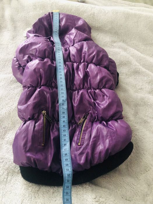 Fioletowa Kurtka Puffer z Kapturem dla Psa – Ciepła i Stylowa