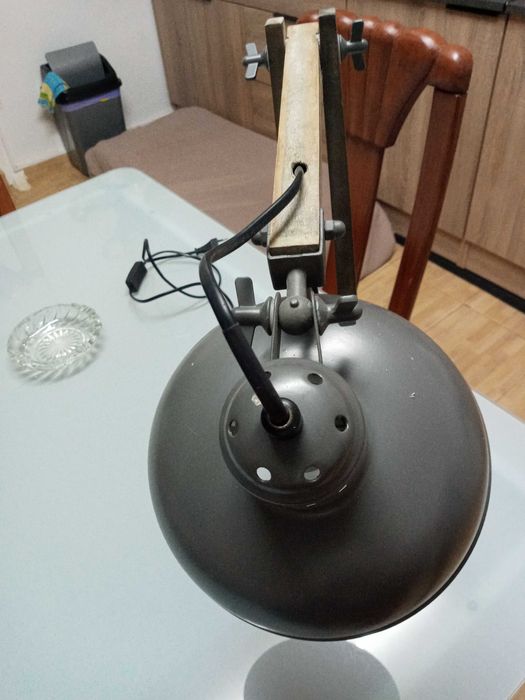 Candeeiro antigo mas esta como novo