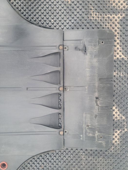 Audi A8 D3 оригинальная защита двигателя и кпп