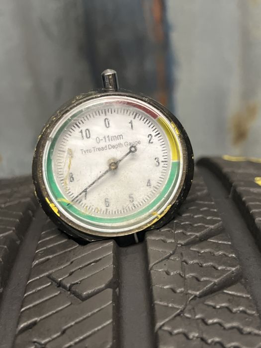 *Opony vredestein 225/40/18 para