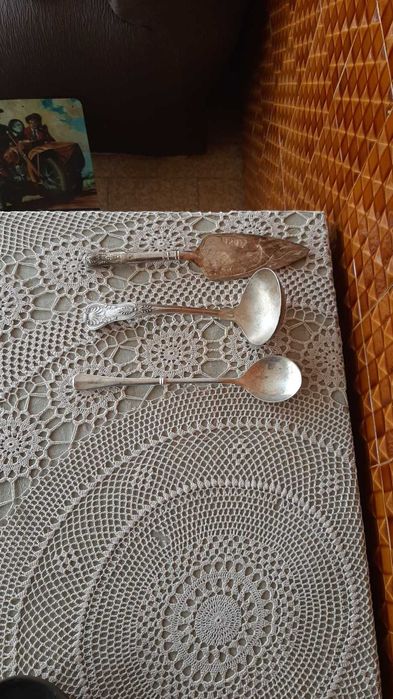 2 pecas em prata e 1 em casquinha