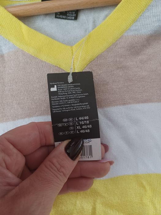 Nowy swetr damski rozm L 44/46