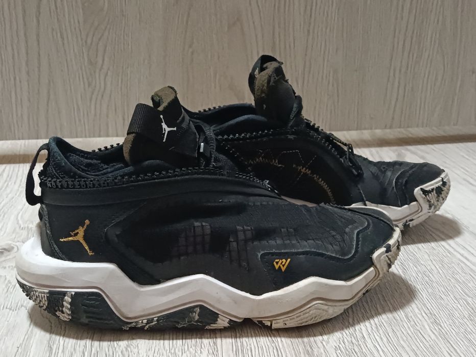 Buty Jordan czarne 35,5 do koszykówki czarne damskie / dziecięce basket koszykarskie