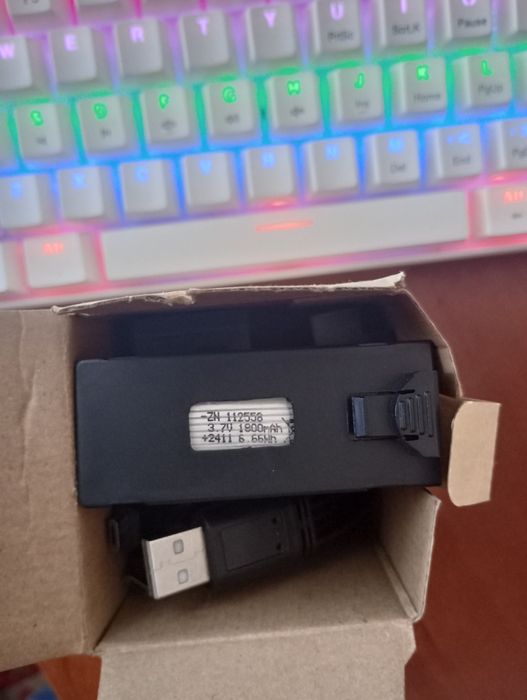 Батареї для іграшкових квадрокоптерів