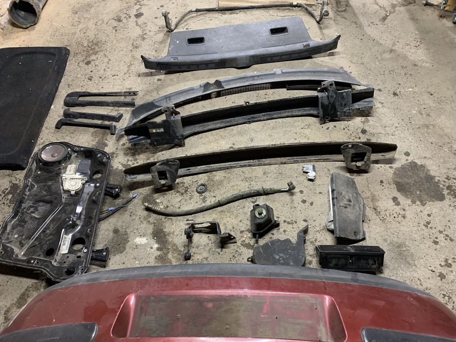 Гольф 4 запчастини в хорошому стані