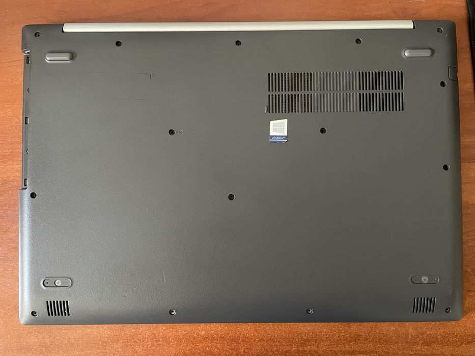 Ноутбук 17.3" Lenovo IdeaPad 330 / 12 ГБ ОЗП / Для роботи та навчання