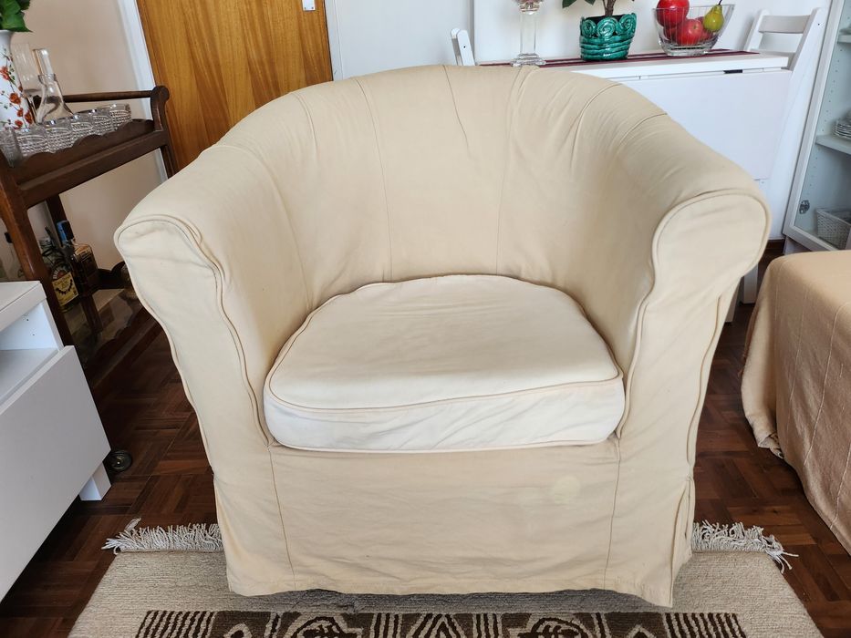 Poltrona IKEA confortável com capa lavável