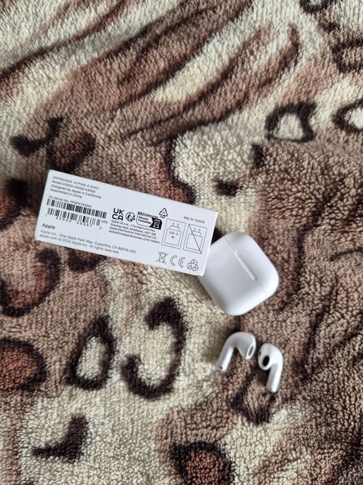 Apple AirPods 4 z ANC GWARANCJA