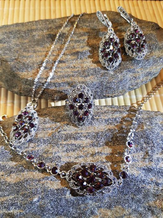 Srebrny Komplet biżuterii z granatami - 4 ro cz.+ Bransoletka - Pr 925