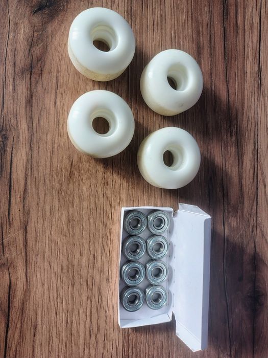 Kółka deskorolki Madrid plus łożyska 52mm 99A