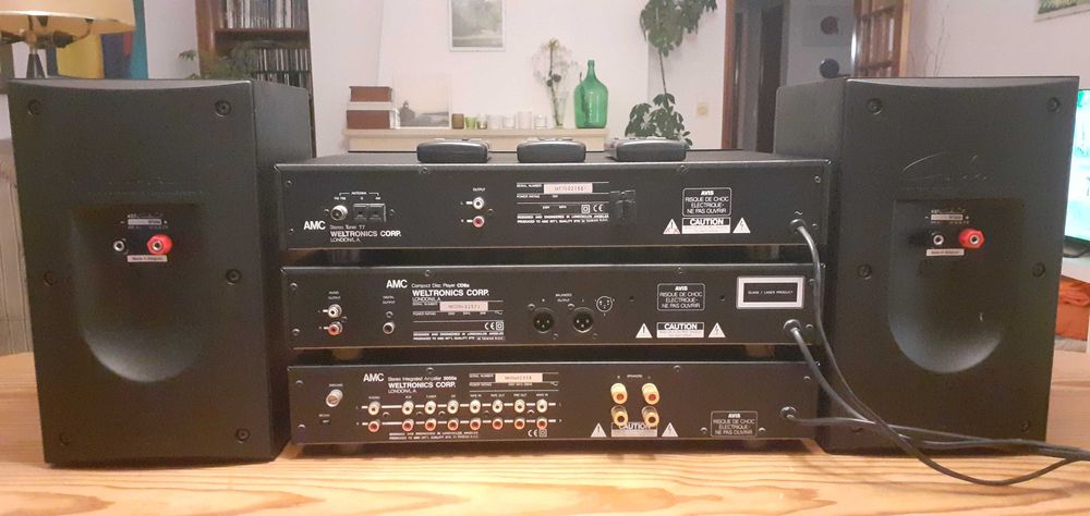 Sistema Hi-Fi AMC 3050A + CD8A + T7 + KEF Koda 7